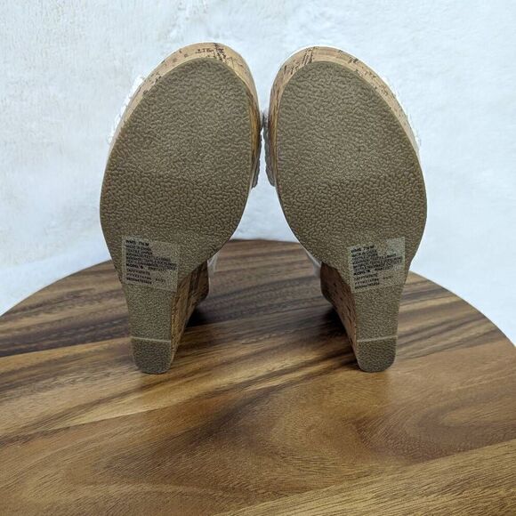 NWOT So Women’s 7.5 White Taffy Canvas Wedge Open Toe Sandals Heels - Picture 8 of 11